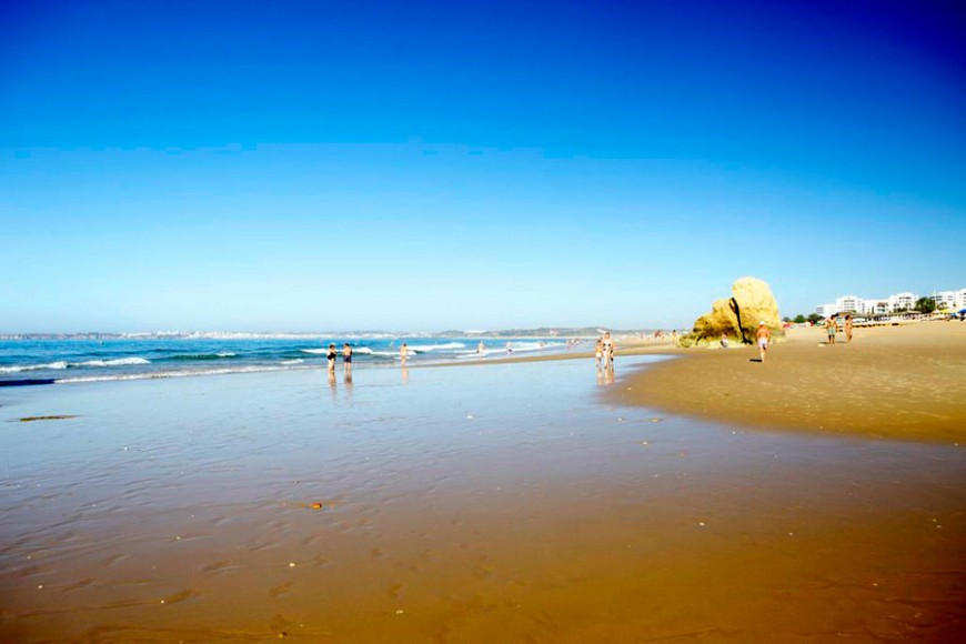Traveling To Algarve-The Most Glamorous Beach Holiday Destination